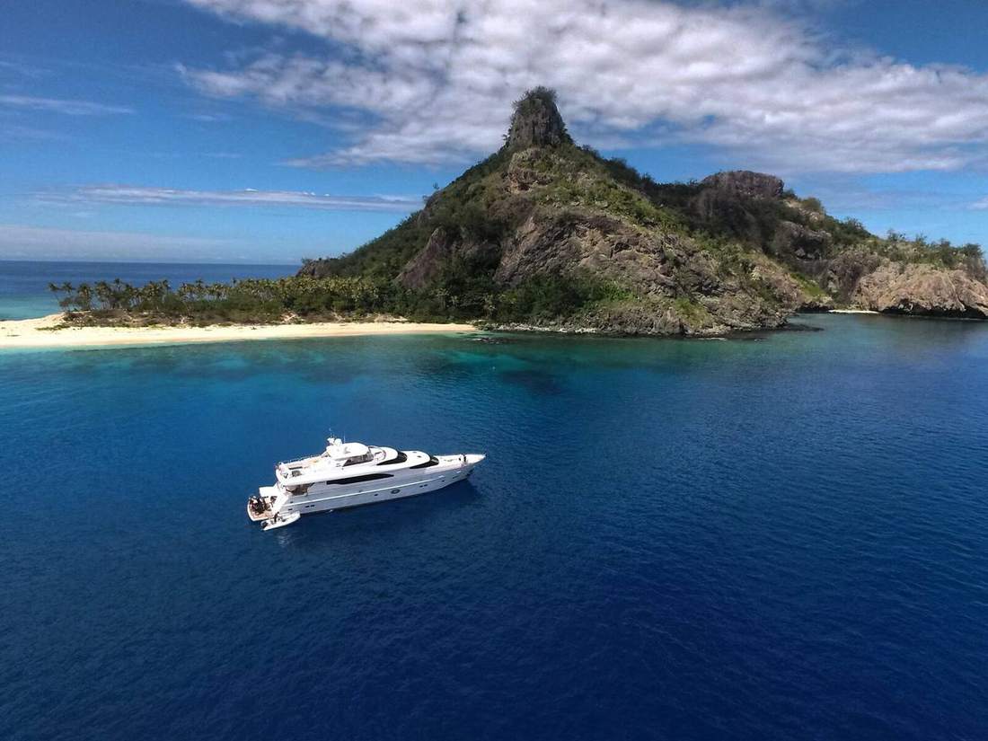 Motor or Sail Yacht? A Chef's Perspective